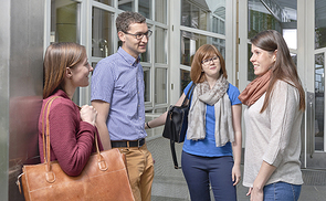Ein Studium an der KU Linz befähigt zur kritischen Auseinandersetzung mit Kirche, Kunst und Gesellschaft.
