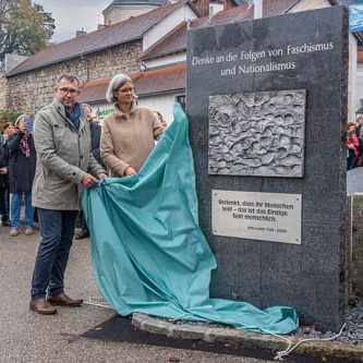 Eröffnung des Denkmals für die Opfer der Todesmärsche